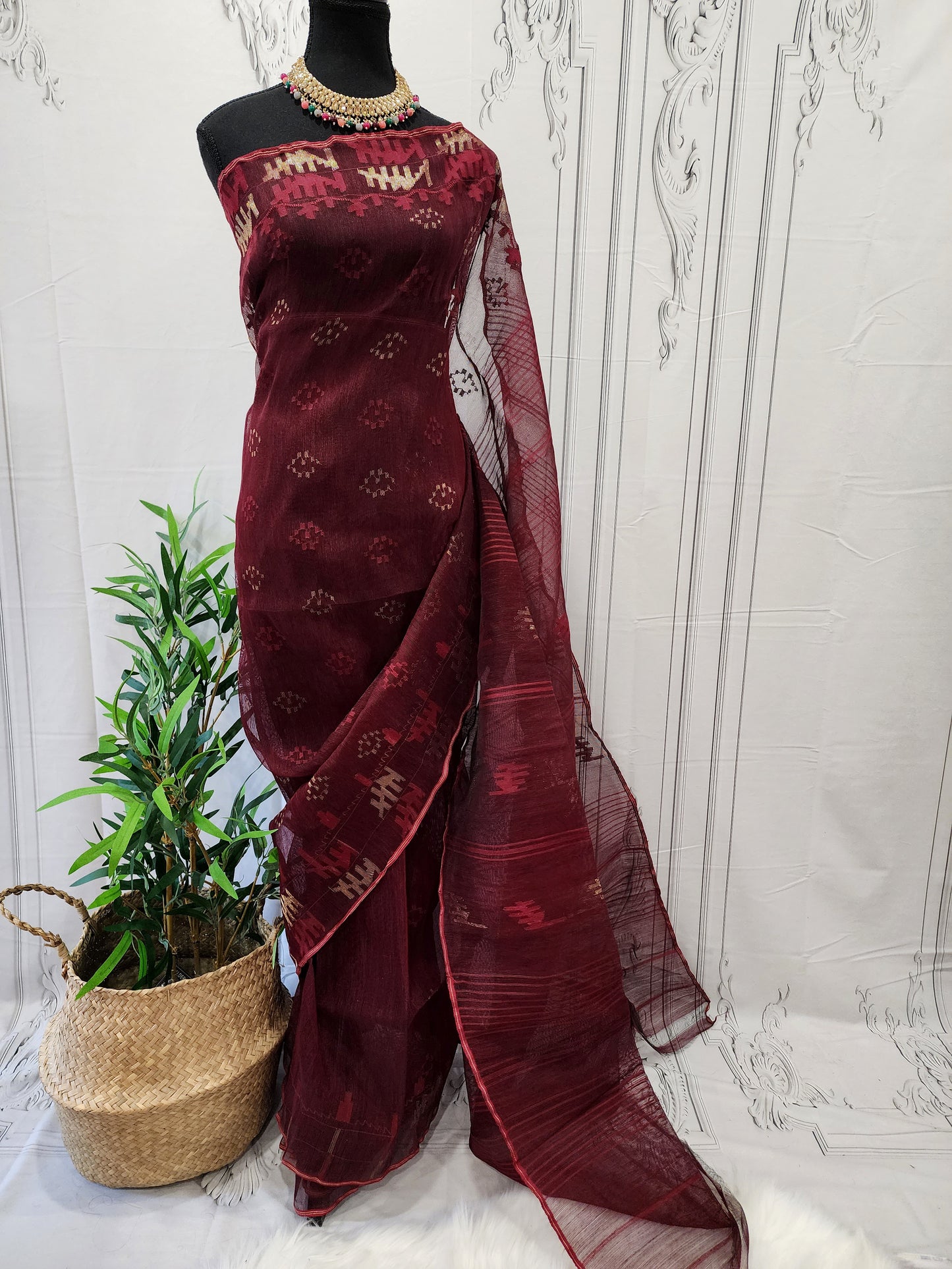 Farin - Beautiful Dhakai Jamdani Saree