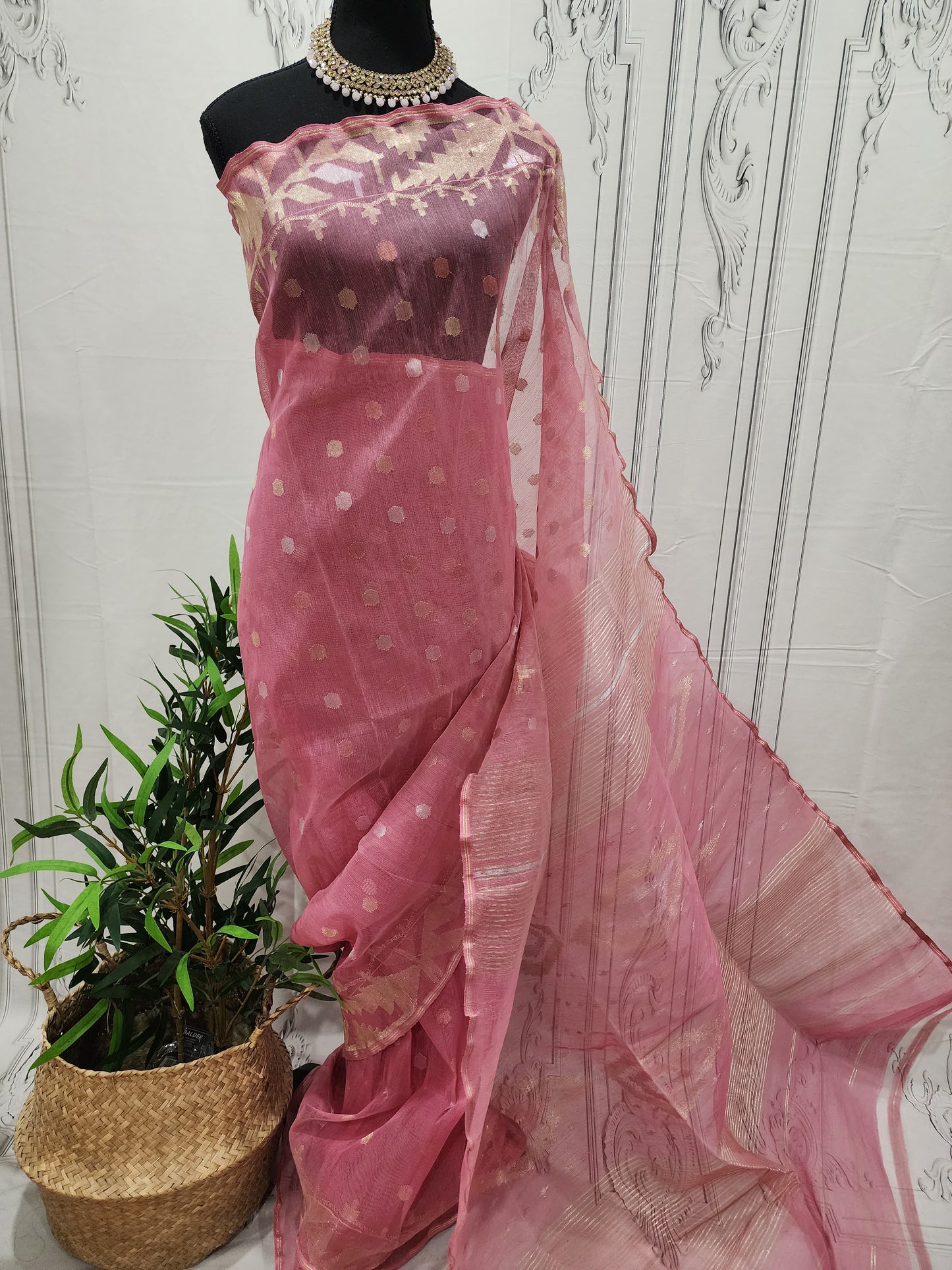 Maizun - Beautiful Jamdani Saree